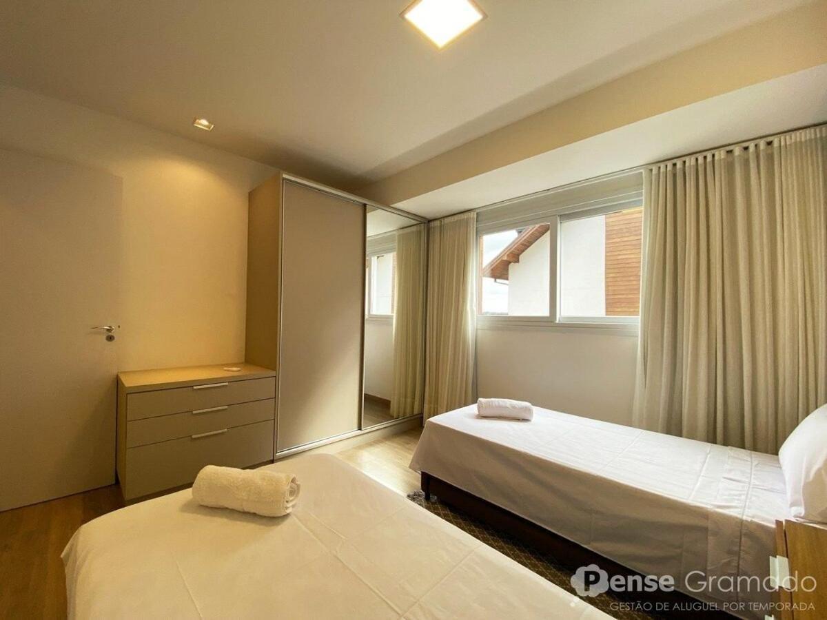 Apartamento 2 Suites - 650M Da Rua Coberta Gramado Exterior foto